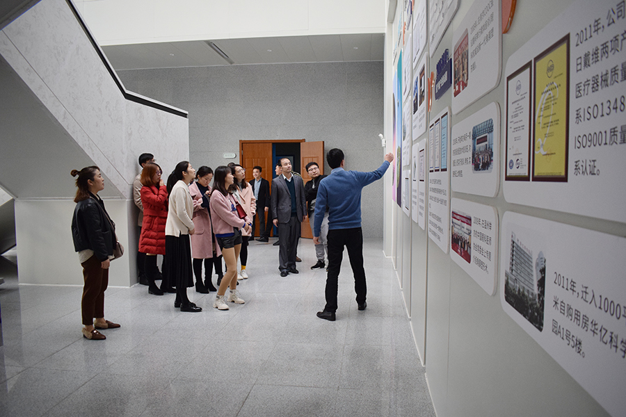 ballbet������(�й�)����ɭ����