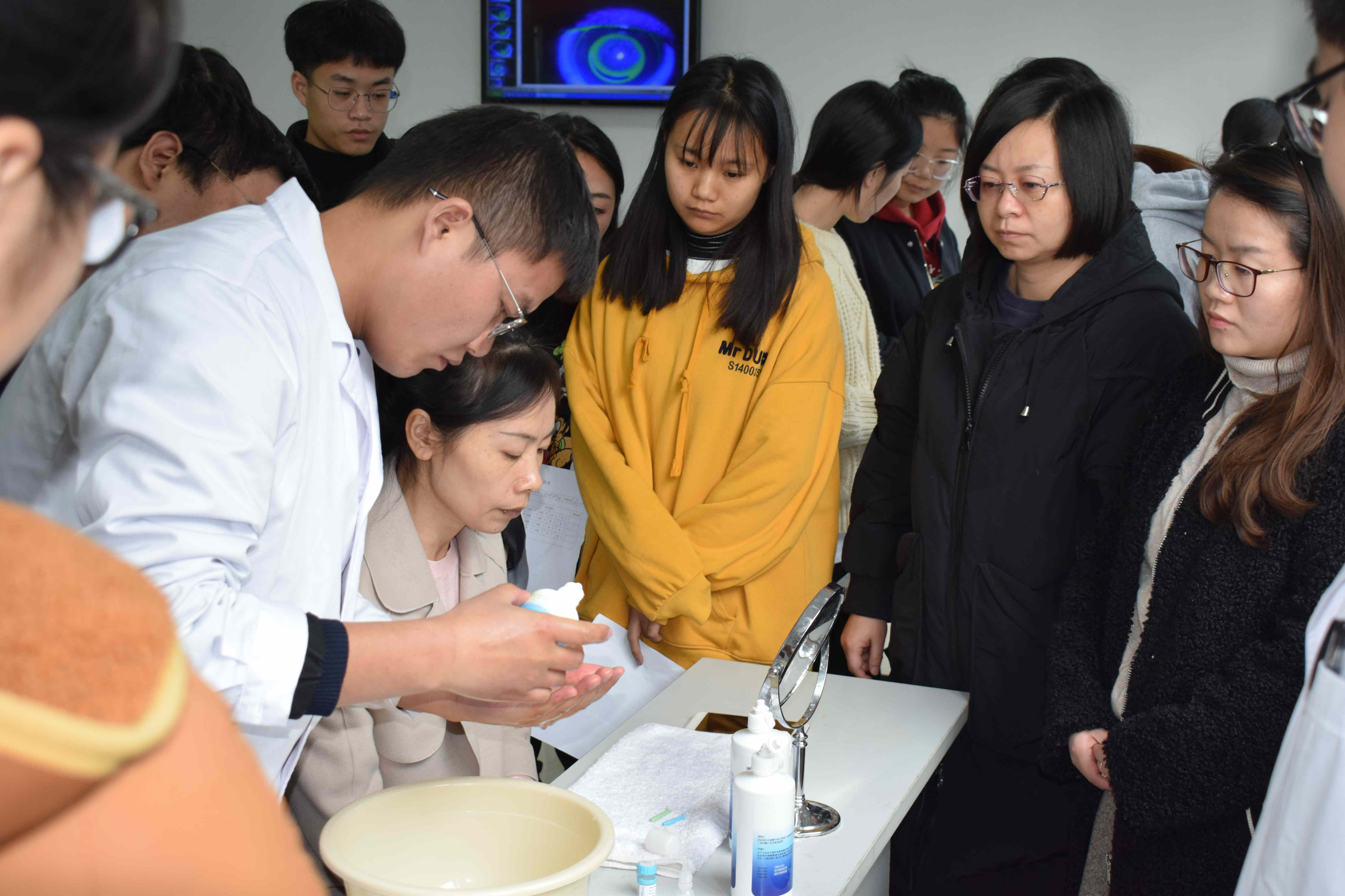 ballbet������(�й�)����ɭ����